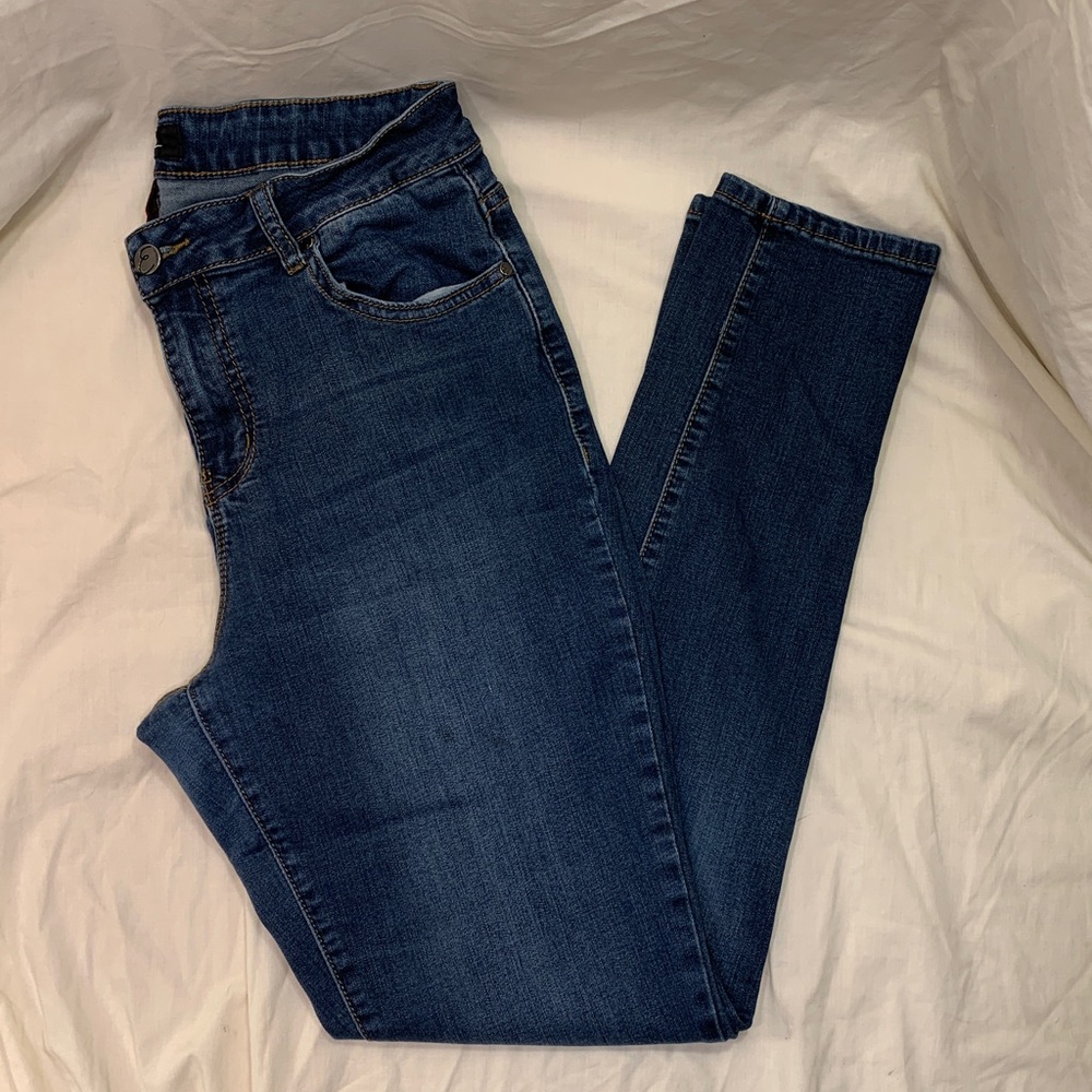 Women's Earl Jeans - Size 12 - Stretch Skinny, gently used condition